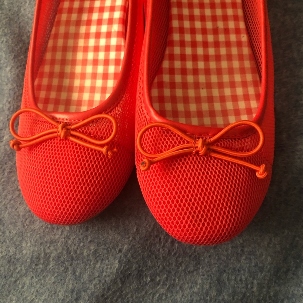 Shoes - Picture 2 of 4